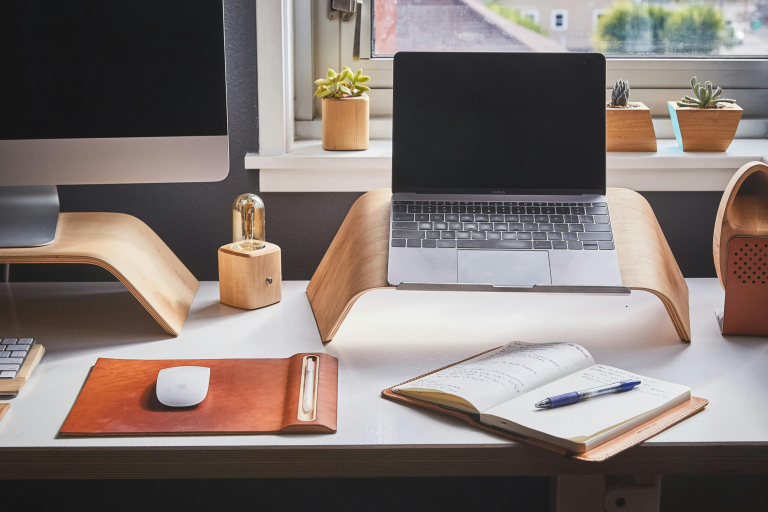8 Ways to Organize Your Devices for Productivity